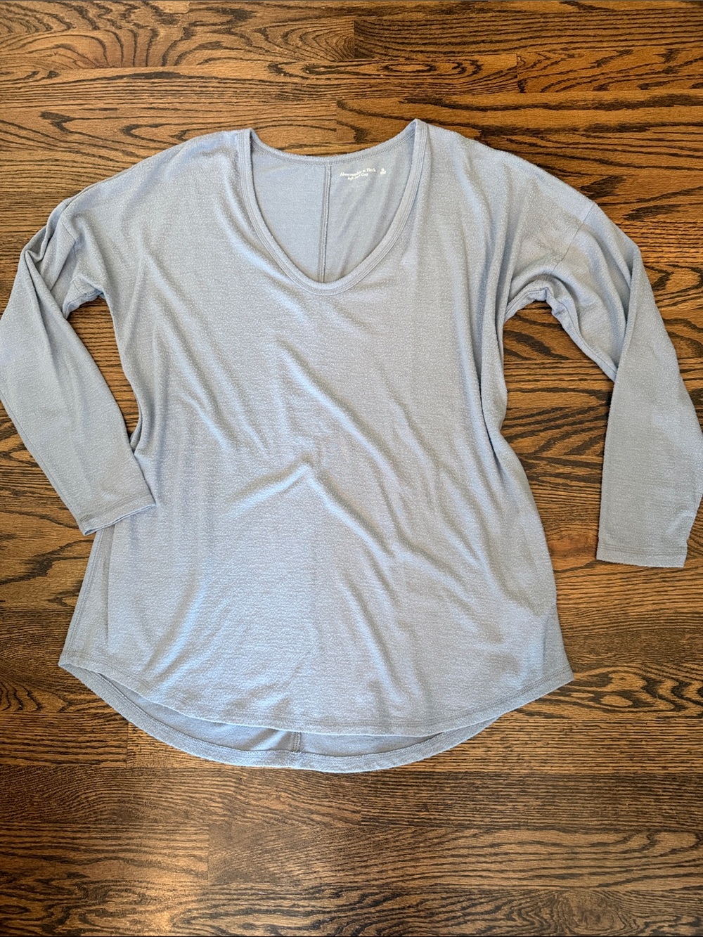 A&F Long Sleeve Tee - light blue